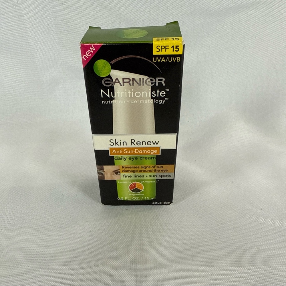 Garnier Nutritioniste Skin Renew Eye Cream - SPF 15 .5 Fl Oz